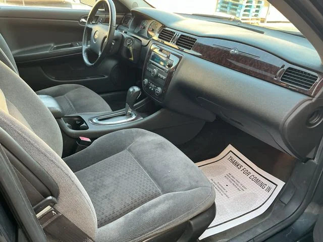 Used 2012 Gray Chevrolet LT image 25