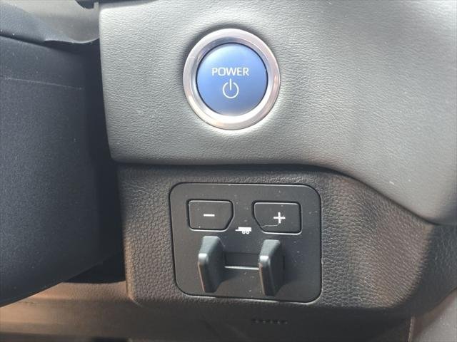 Certified Used 2024 WIND CHILL PEARL Toyota  image 34