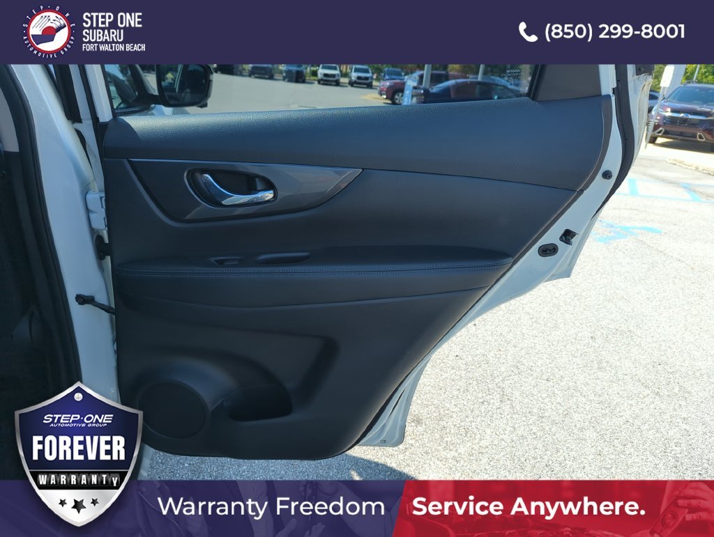 Used 2020 White Nissan SV image 31