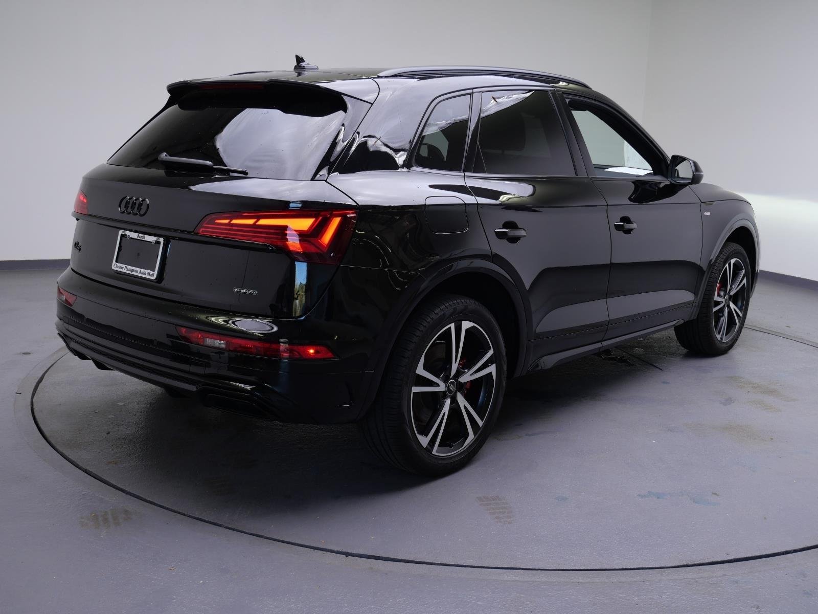 Used 2025 Mythos Black Metallic Audi S line Premium Plus image 5