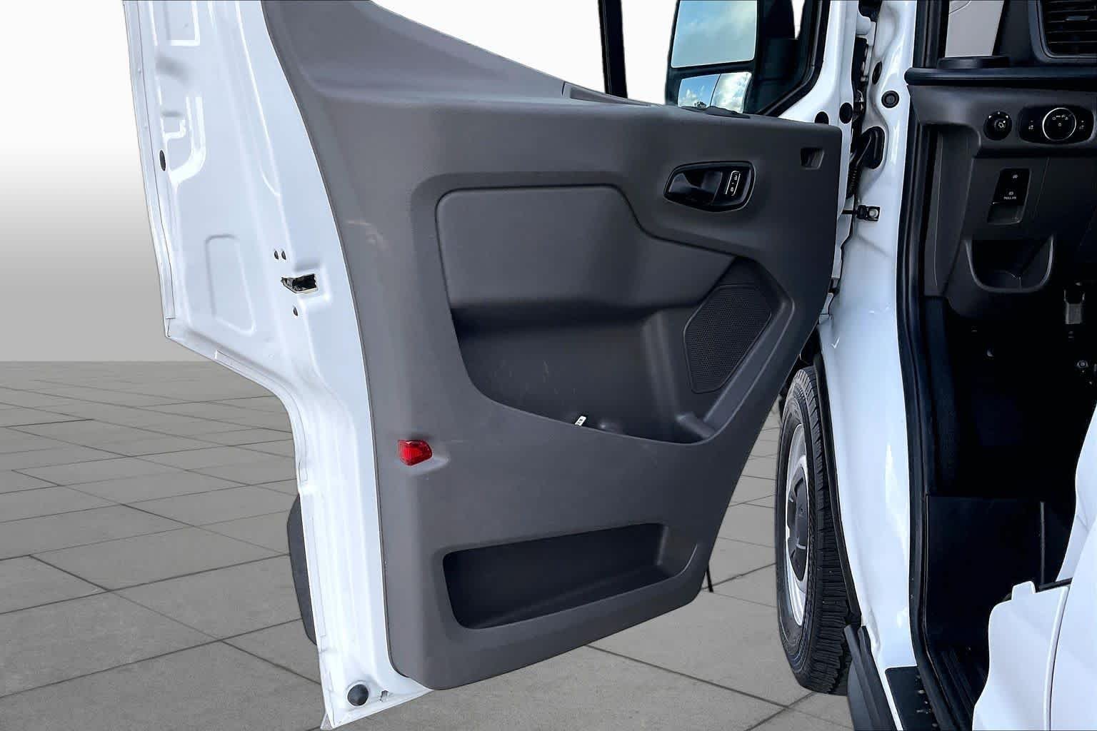Used 2024 Oxford White Ford  image 18