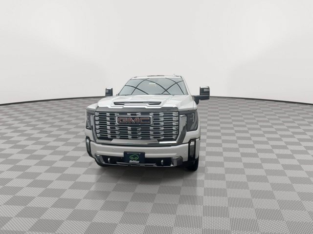 Used 2025 Summit White GMC Denali image 43