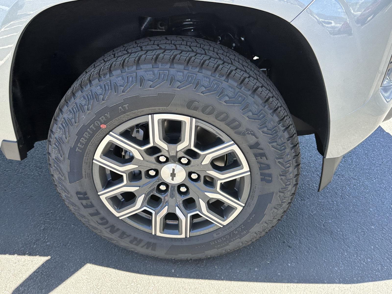 2026 Chevrolet Colorado Z71 - Photo 19