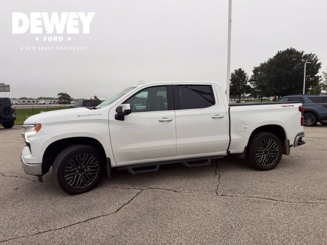 Used 2022 Summit White Chevrolet LTZ image 6