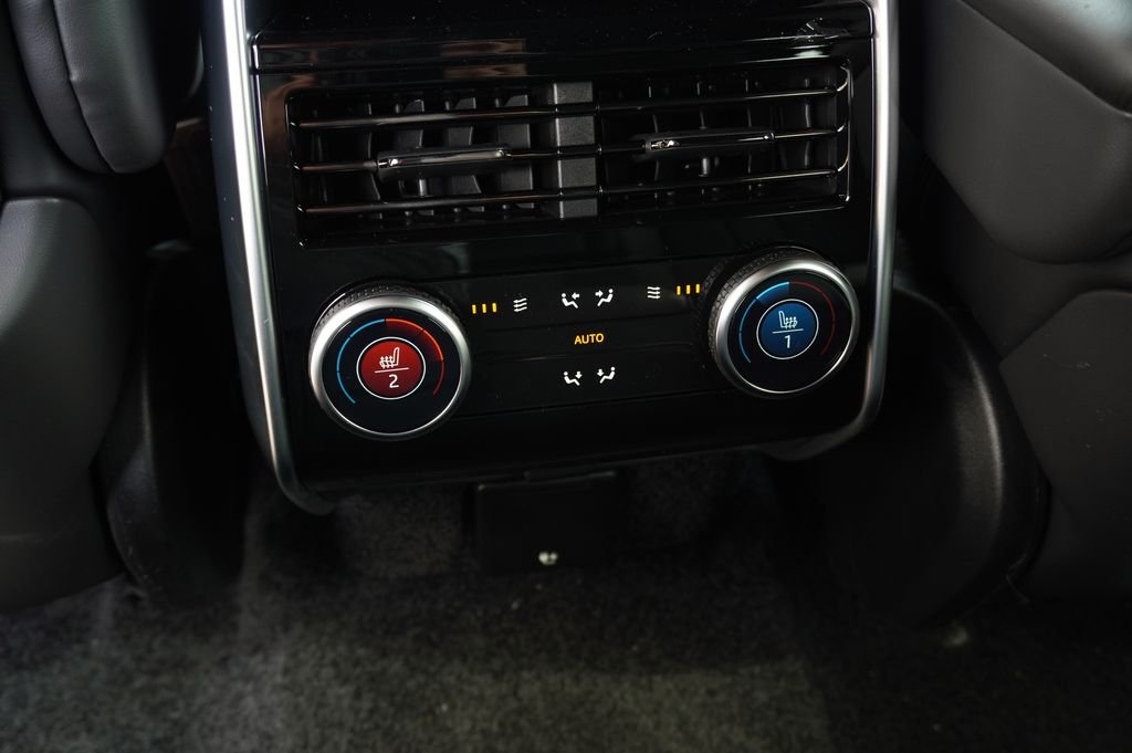 New 2026 Santorini Black Land Rover SE image 36