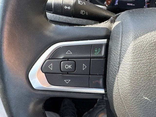 Used 2022 Gray Jeep Latitude Lux image 17