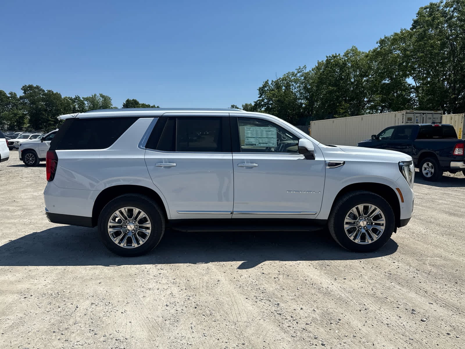 2026 GMC Yukon Denali - Photo 6