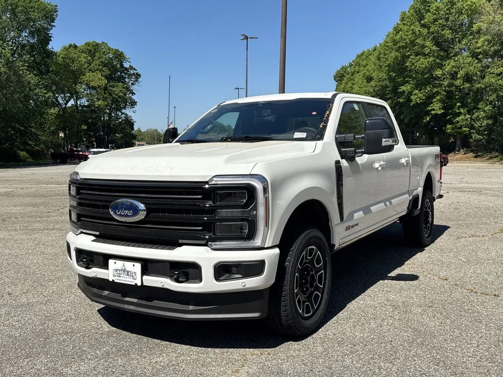 New 2026 Star White Metallic Tri-Coat Ford Platinum image 3