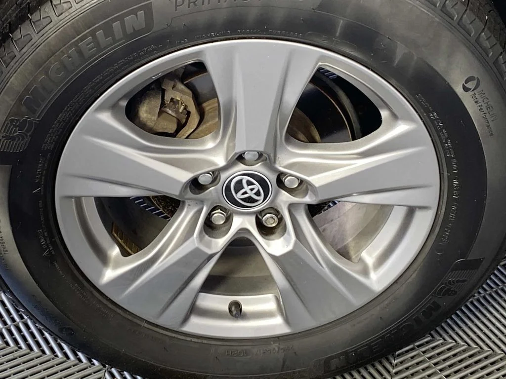 Used 2023 White Toyota XLE image 29