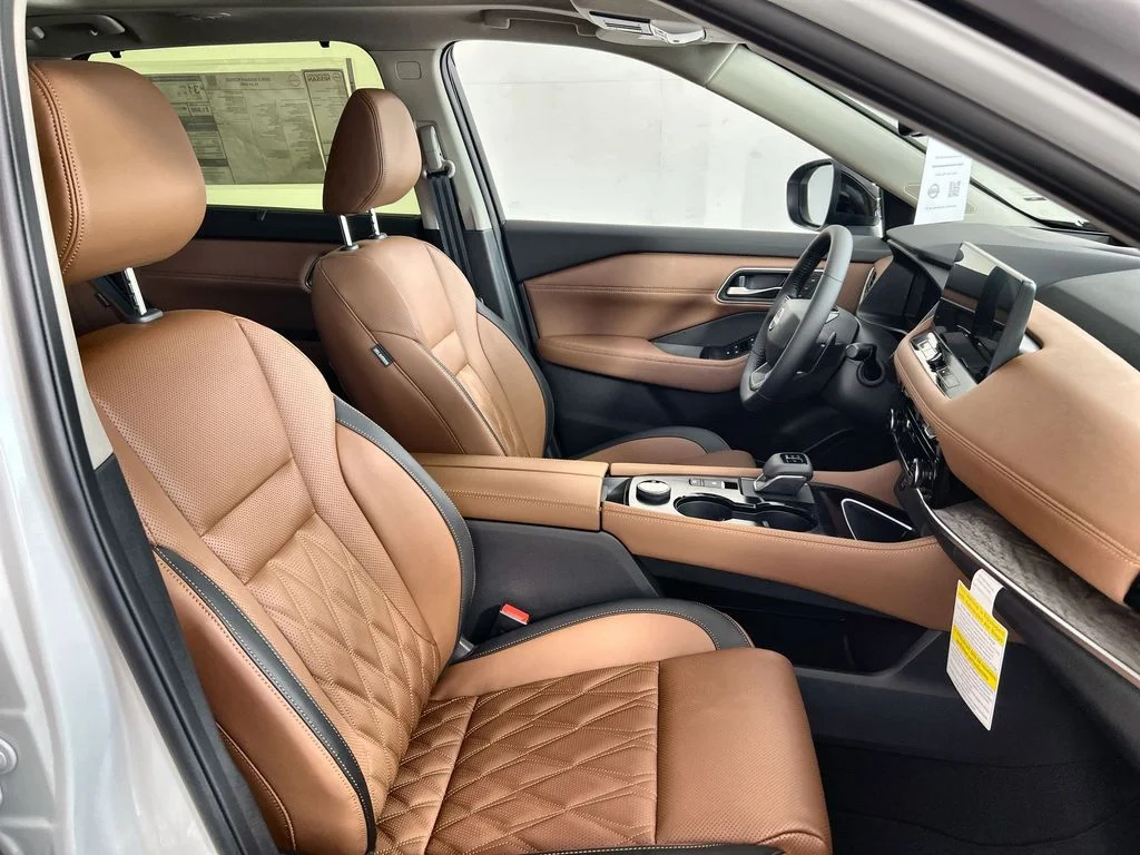 New 2026 Everest White Pearl TriCoat / Super Black Two-tone Nissan Platinum image 26