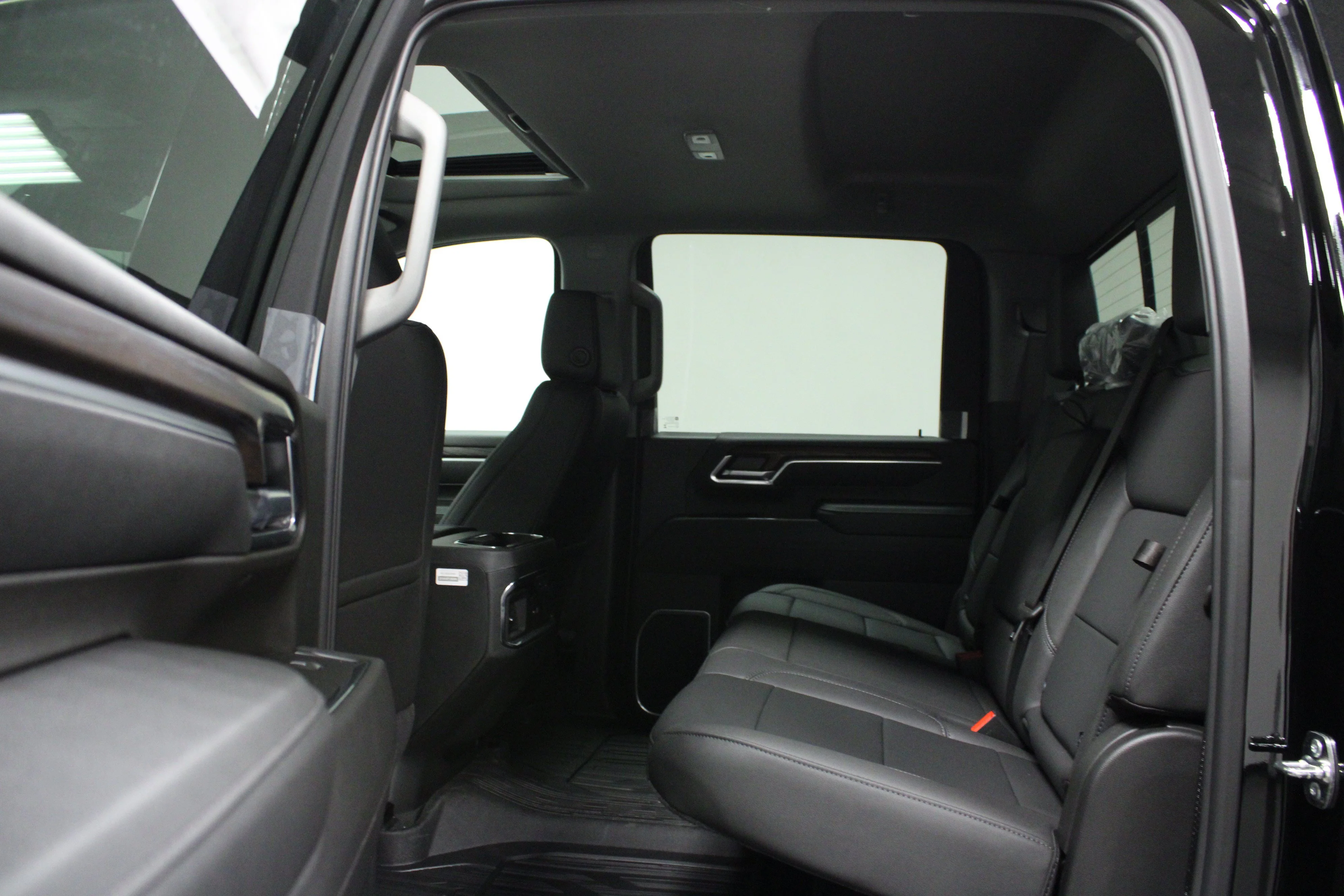 New 2026 Onyx Black GMC SLT image 13