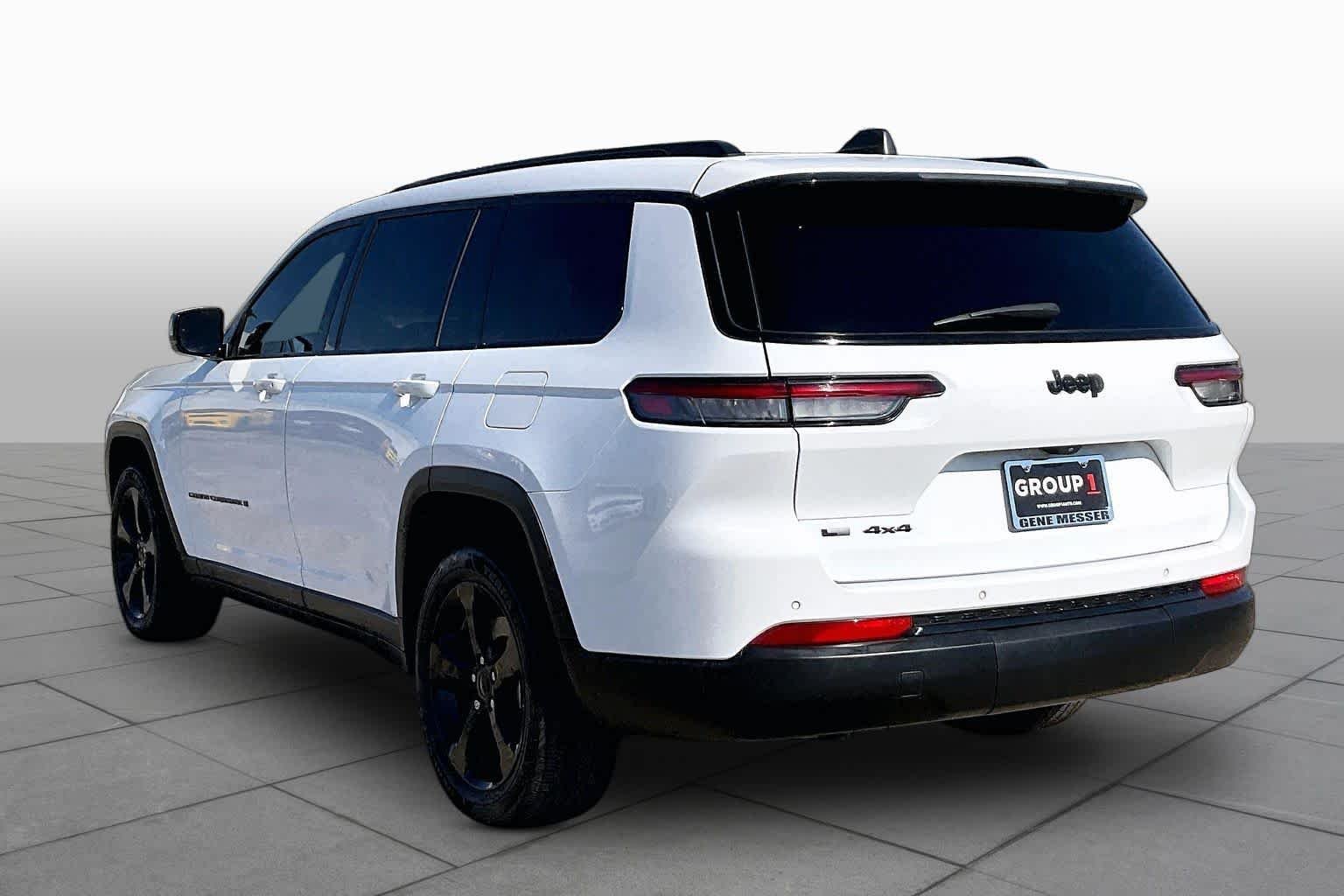 Used 2021 Bright White Clearcoat Jeep Altitude image 11