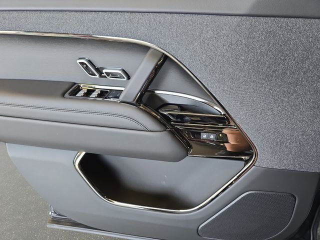 New 2026 Carpathian Grey LAND ROVER SE image 19