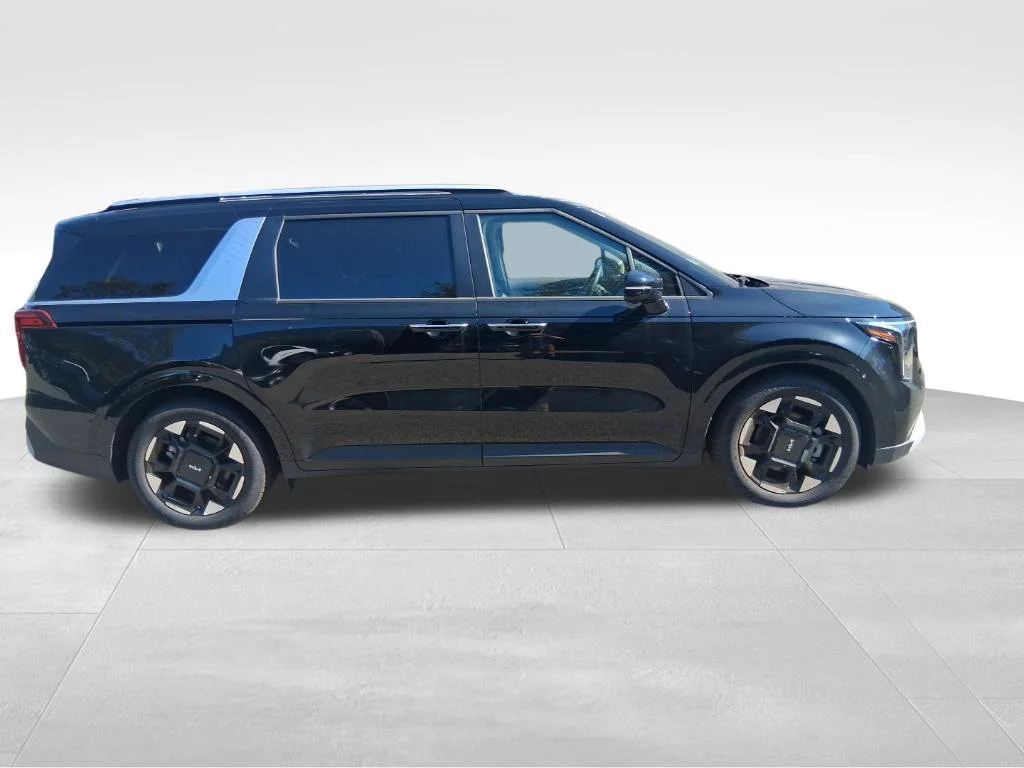 Used 2026 Black Kia EX image 4