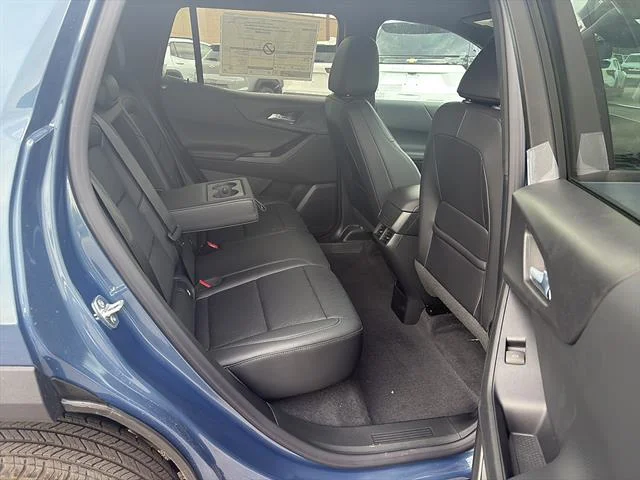 2027 Chevrolet Equinox LT - Photo 14