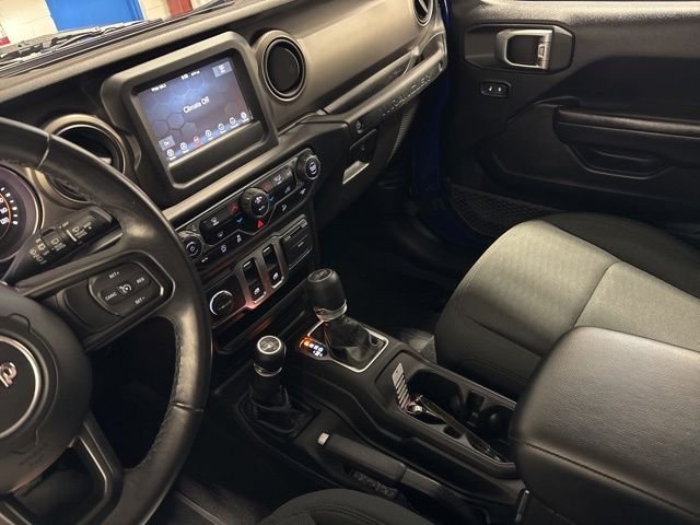 Used 2020 Ocean Blue Metallic Clearcoat Jeep Sport S image 24