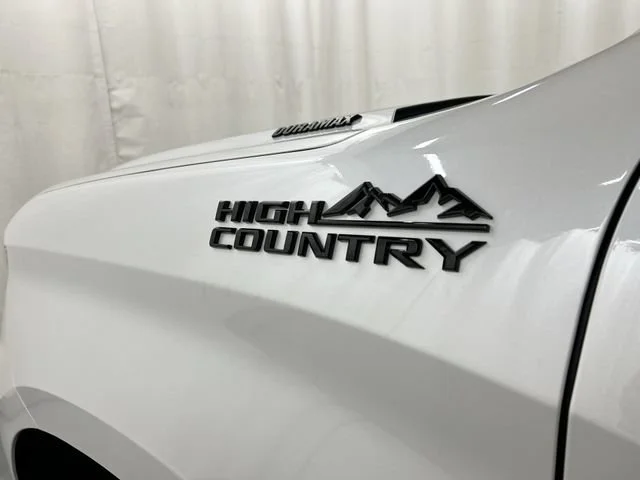 Used 2024 Iridescent Pearl Tricoat Chevrolet High Country image 32