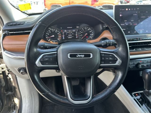 Used 2022 Gray Jeep Limited image 13