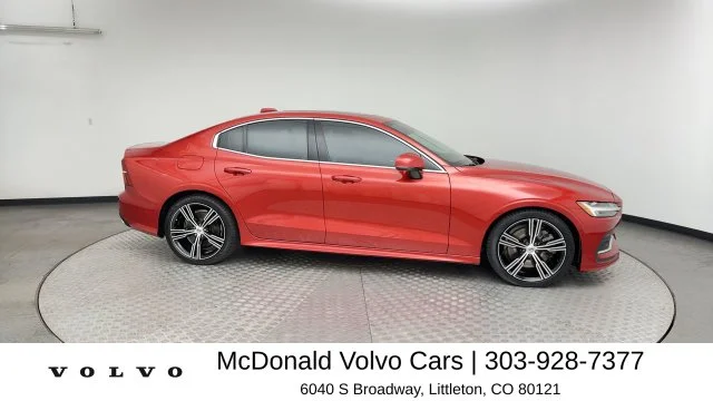 Used 2019 Red Volvo T6 Inscription image 9