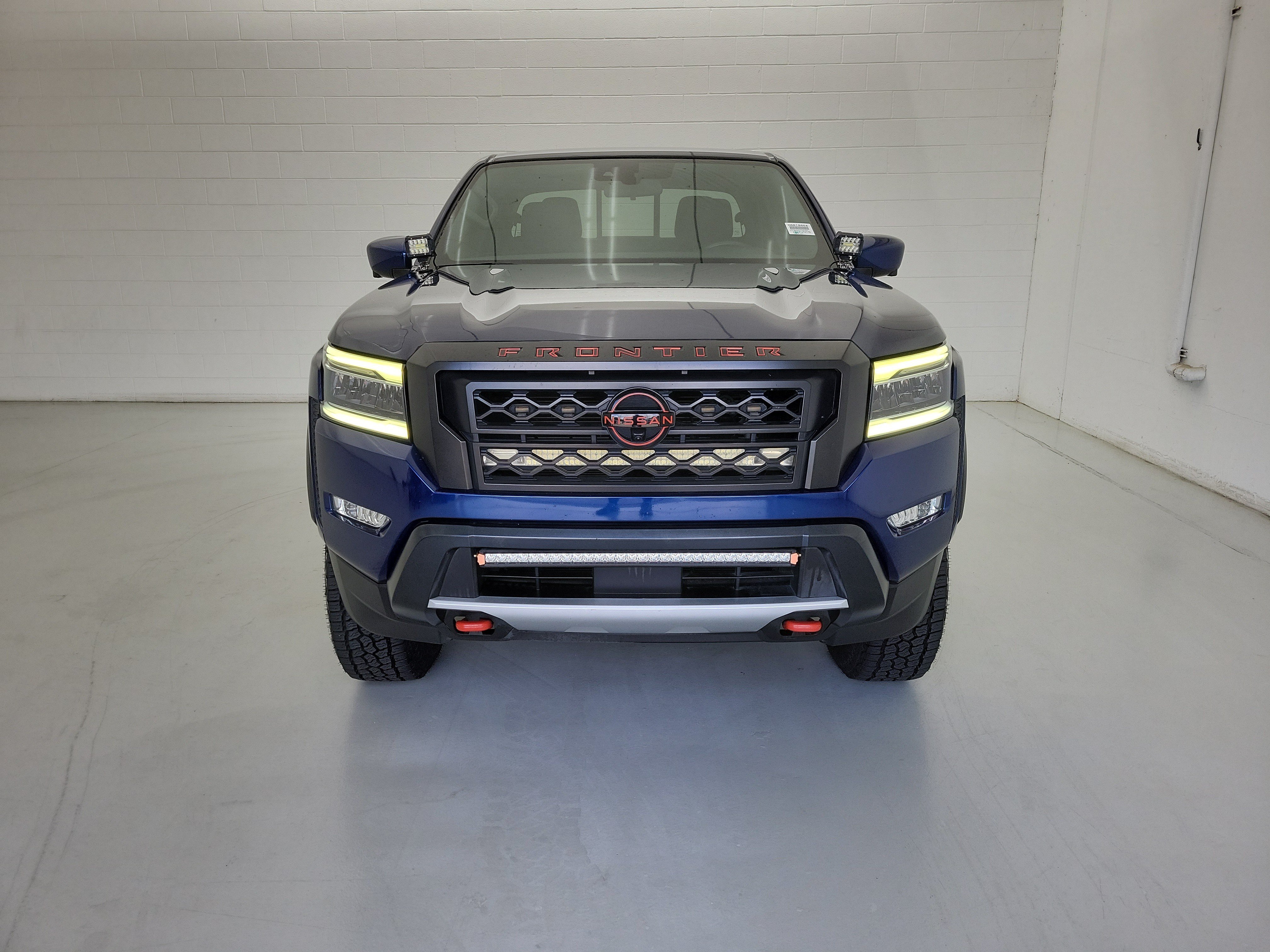 Used 2022 Deep Blue Pearl Nissan PRO-X image 3
