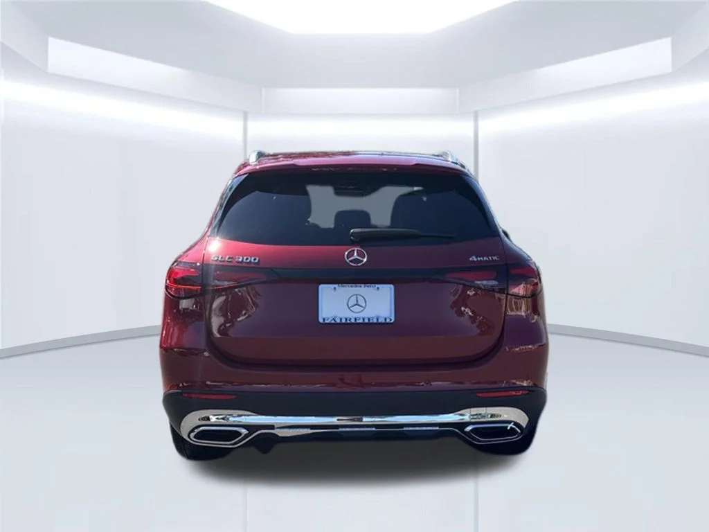New 2027 MANUFAKTUR Patagonia Red Metallic Mercedes-Benz GLC 300 image 39