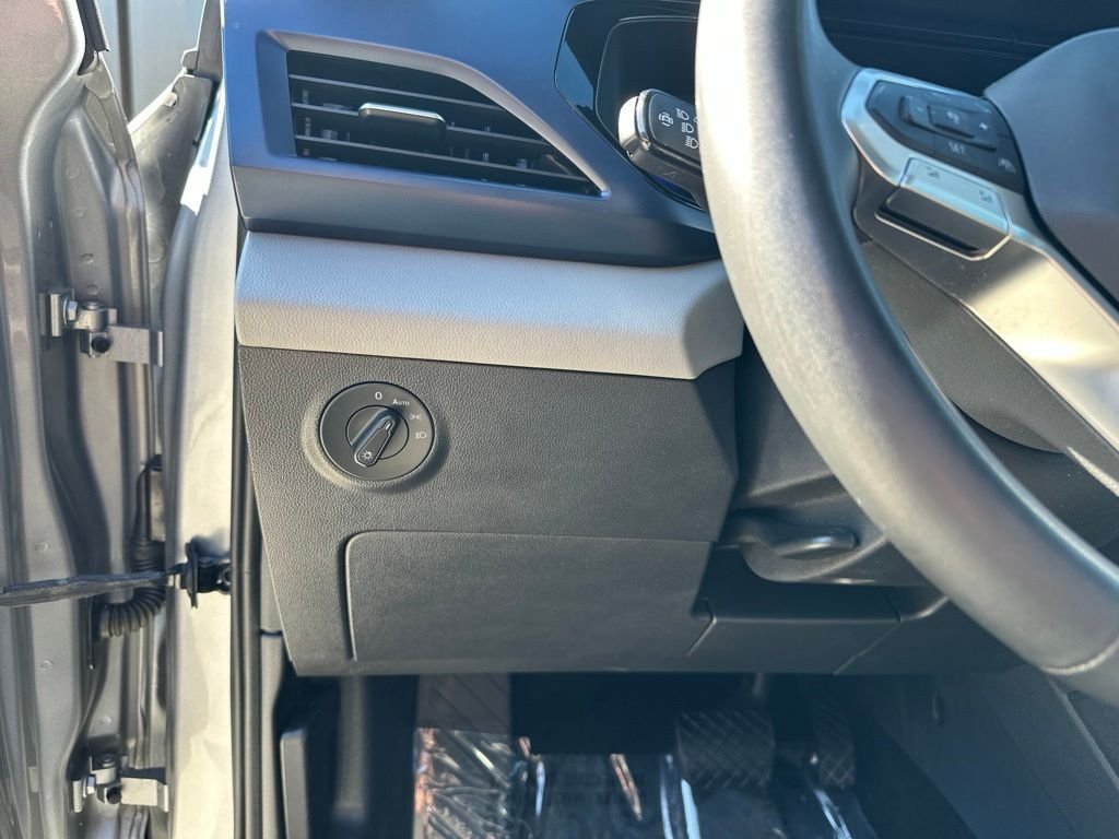 2023 Volkswagen Taos SE - Photo 11