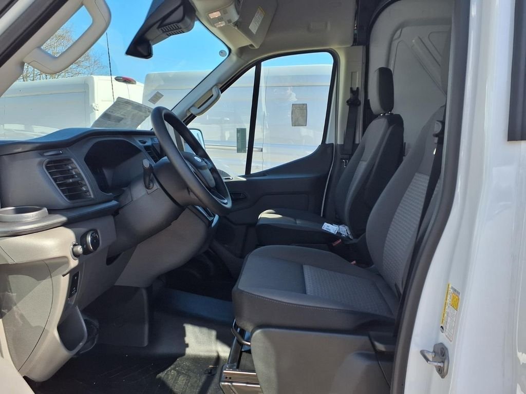 New 2026 Oxford White Ford Cargo Van image 8