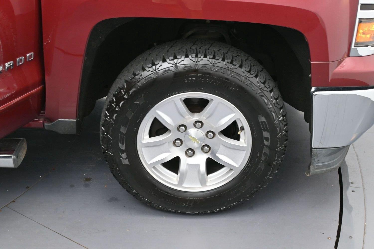 Used 2015 DEEP RUBY METALLIC Chevrolet LT image 30