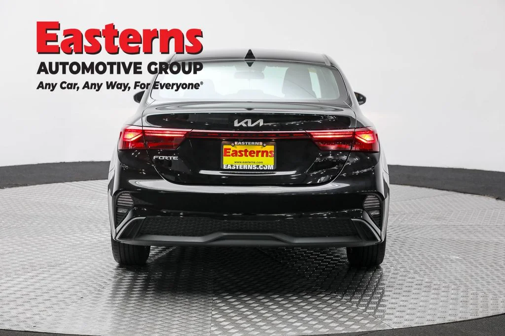 Used 2024 Black Kia LXS image 6