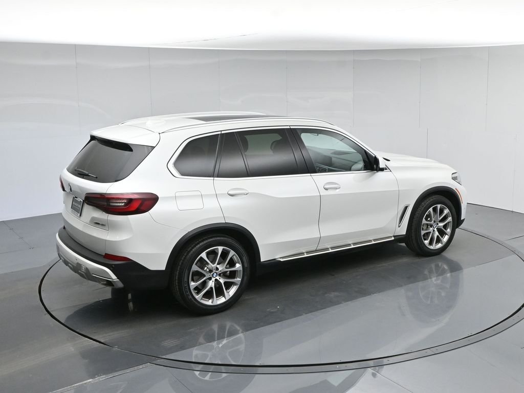 Certified Used 2023 White BMW sDrive40i image 50