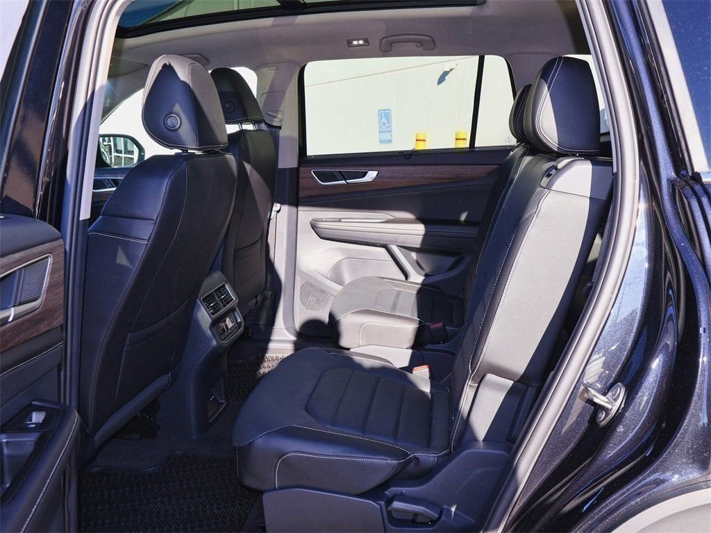 2026 Volkswagen Atlas SEL - Photo 16