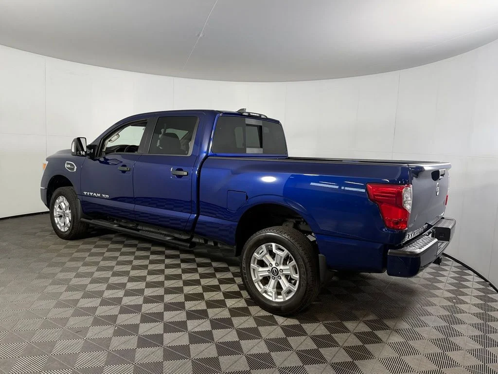 2024 Nissan Titan XD SV - Photo 10