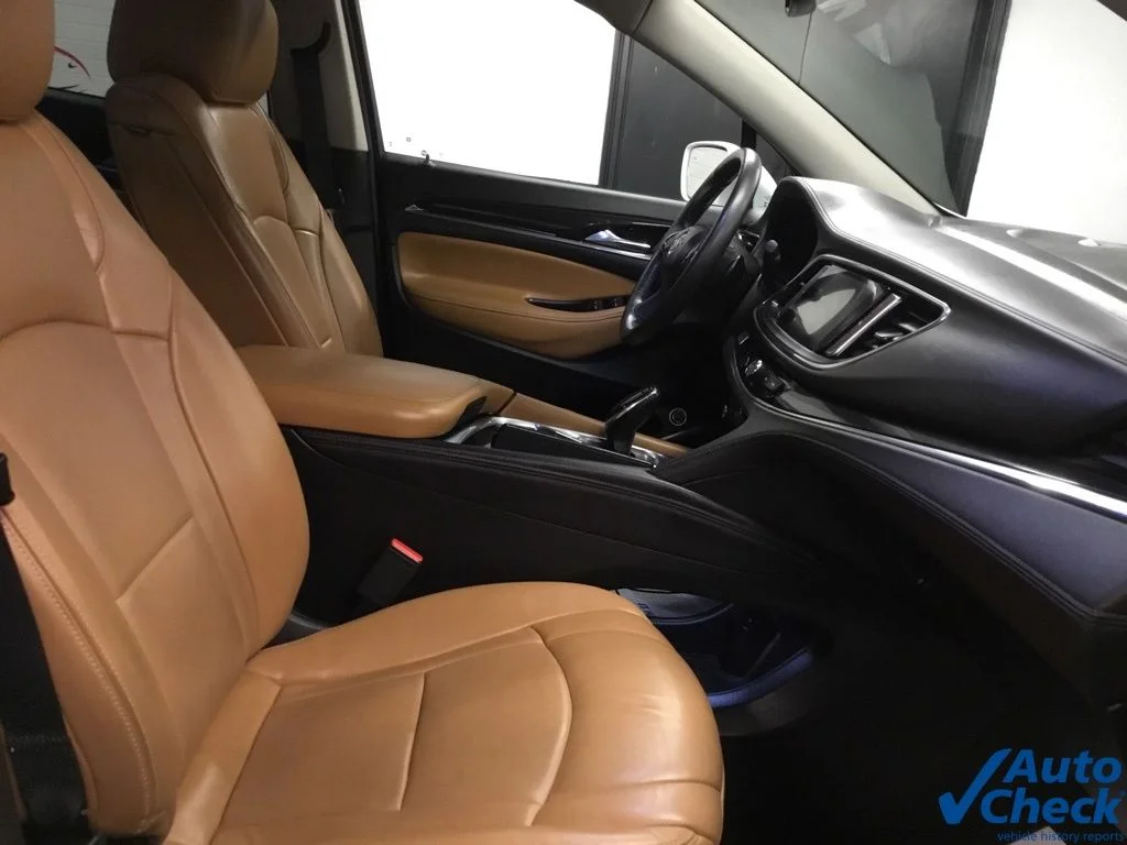Used 2018 White Buick Essence image 41