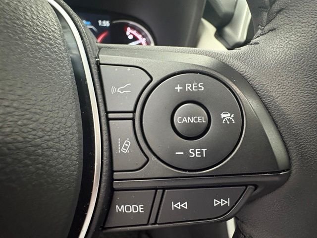 Used 2025 Beige Toyota XLE Premium image 19