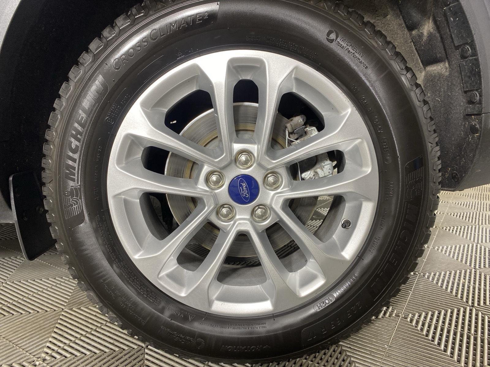 Used 2022 Carbonized Gray Ford SE image 19