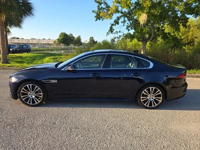 Used 2024 Blue Jaguar R-Dynamic SE image 2