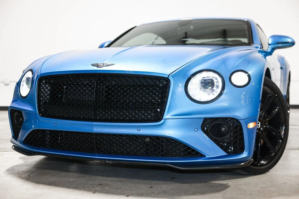 Used 2020 Blue Bentley V8 image 11