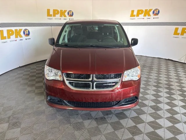 Used 2018 Red Dodge SE image 5