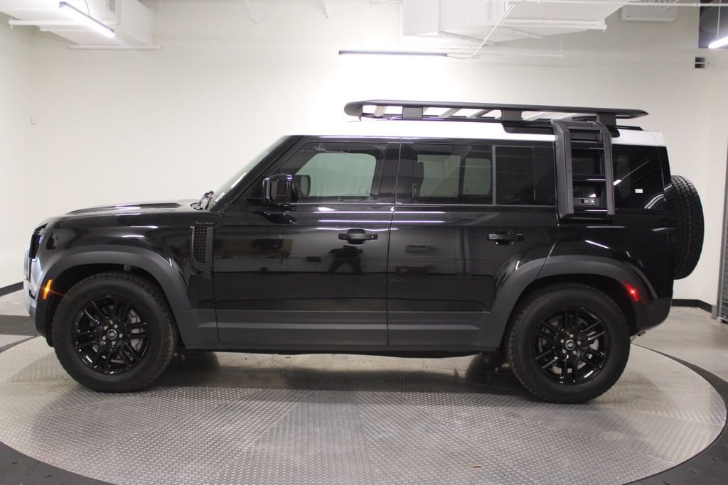 Used 2025 Black Land Rover S image 2