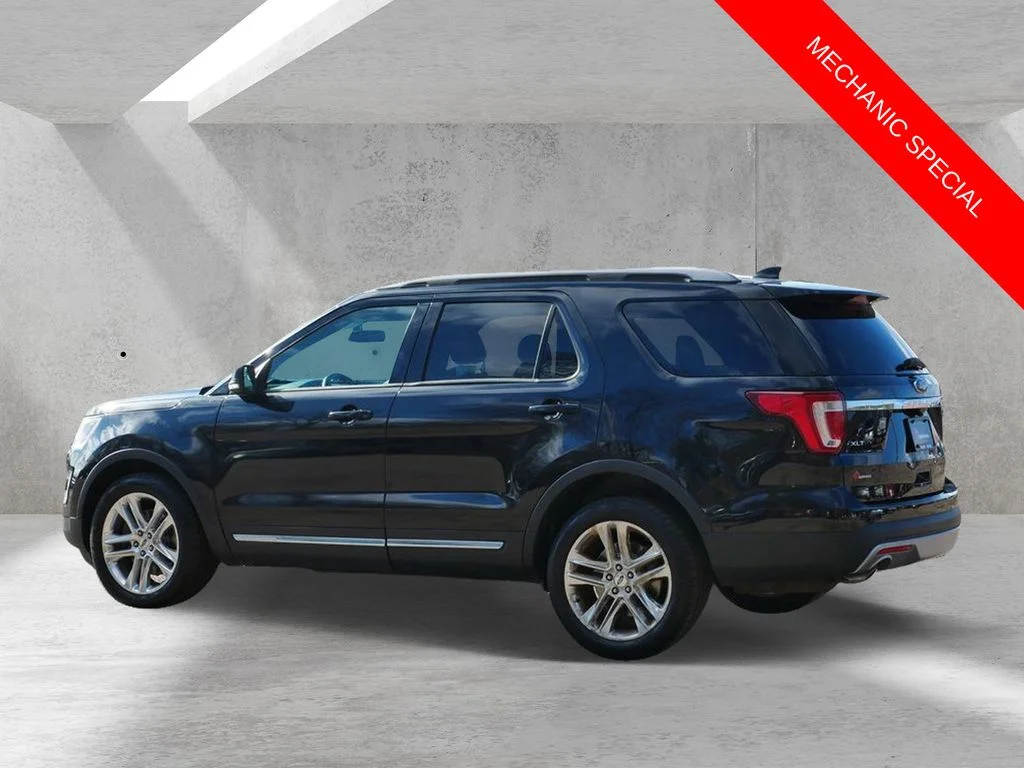 Used 2016 Black Ford XLT image 4