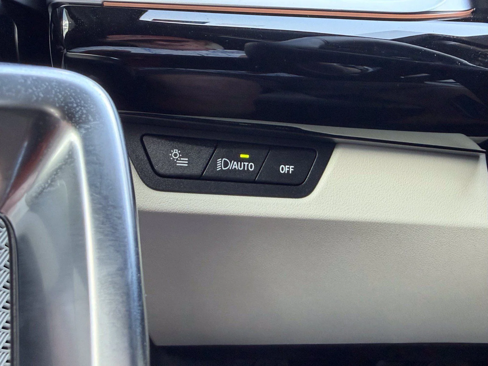 New 2026 Dune Grey Metallic BMW xDrive28i image 29