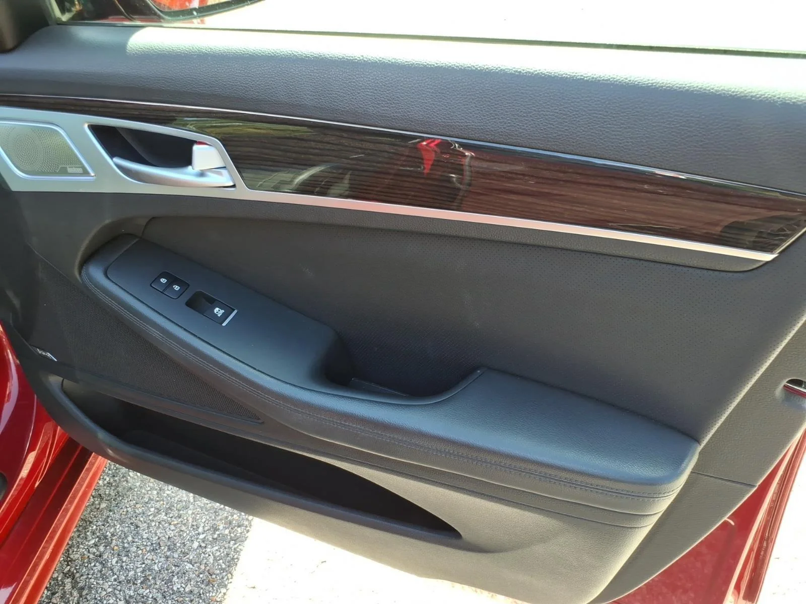 Used 2020 Havana Red Genesis 3.8L image 25