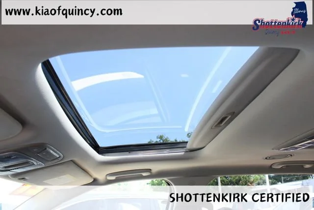 Used 2021 White Kia EX image 37