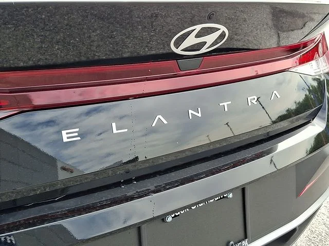 New 2026 Black Hyundai SE image 17