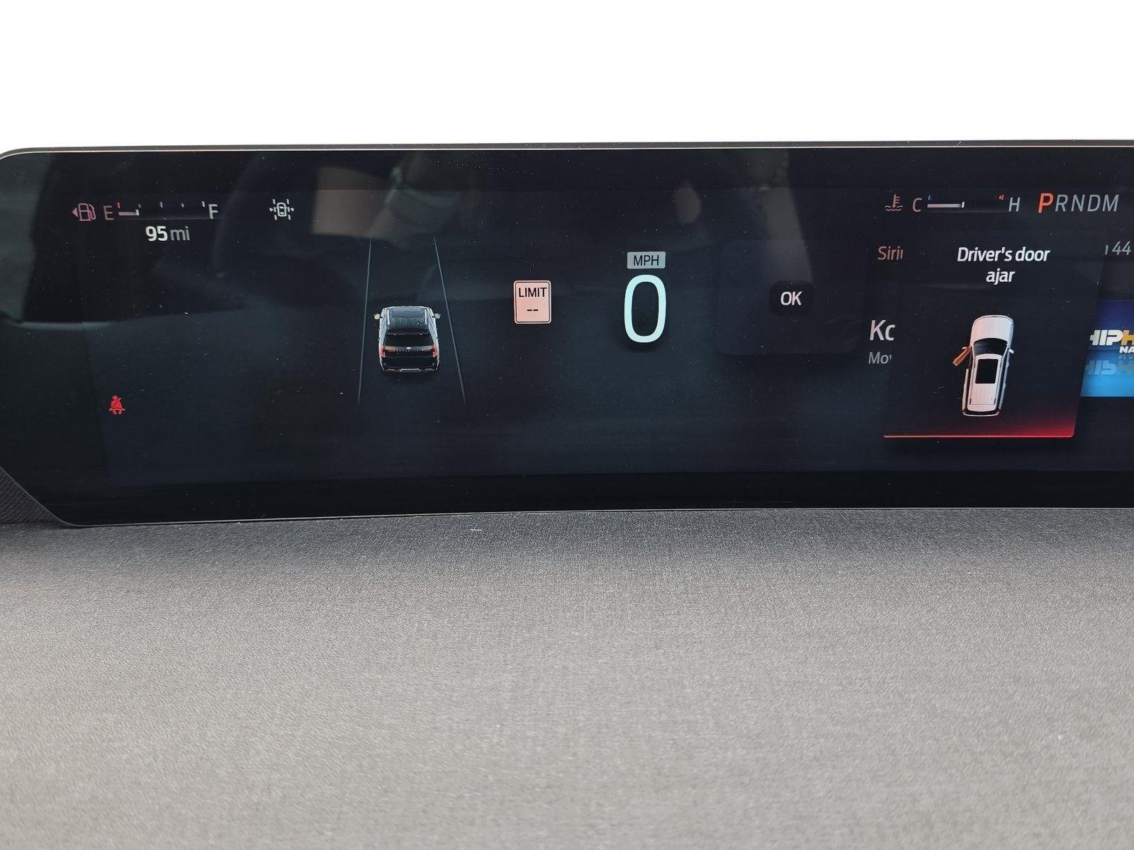 Used 2025 Agate Black Ford Active image 28