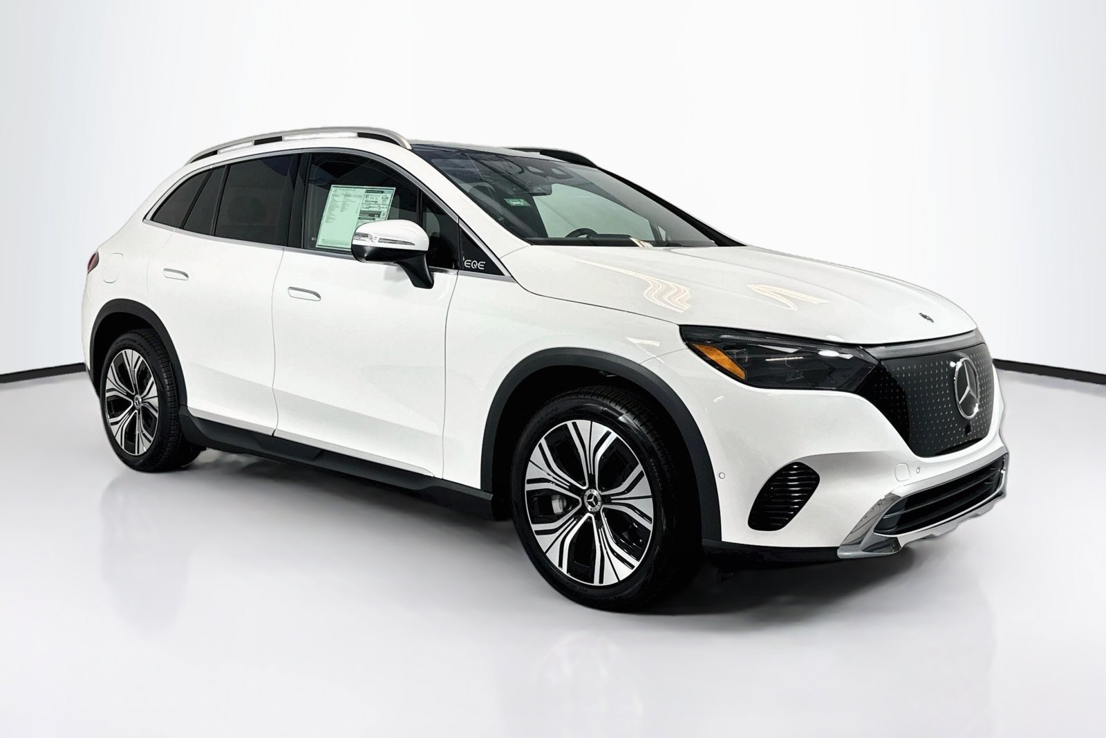 New 2026 Polar White Mercedes-Benz EQE 320 image 3