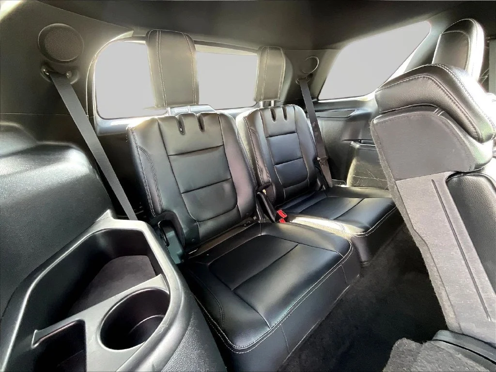 Used 2016 Silver Ford Limited image 26
