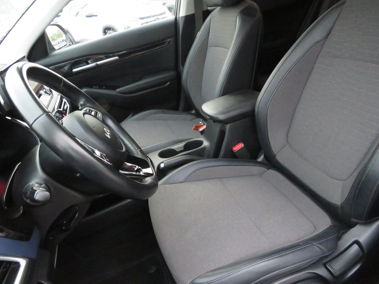 Used 2022 Cherry Black Kia S image 21