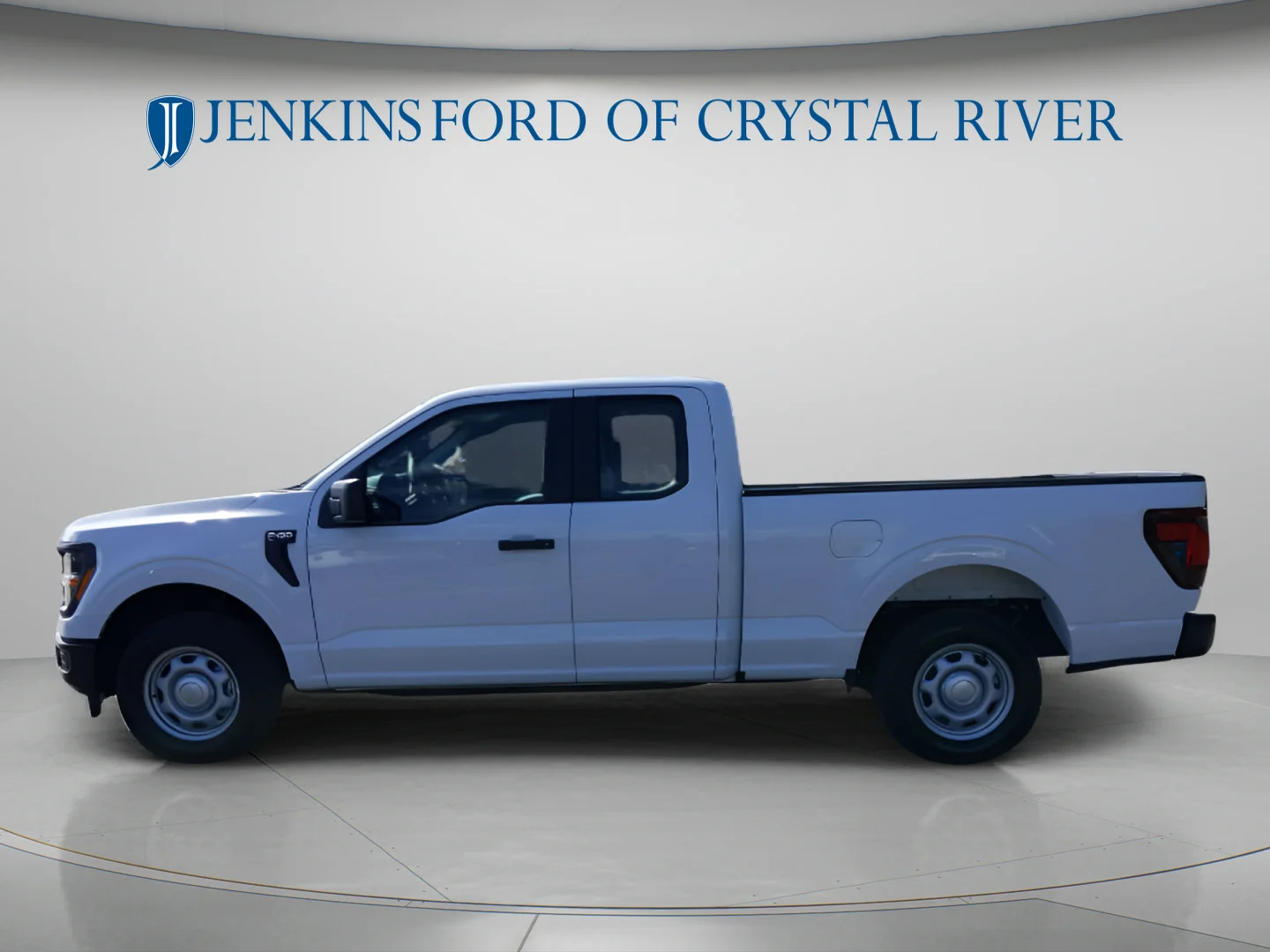 Used 2024 Oxford White Ford XL image 5