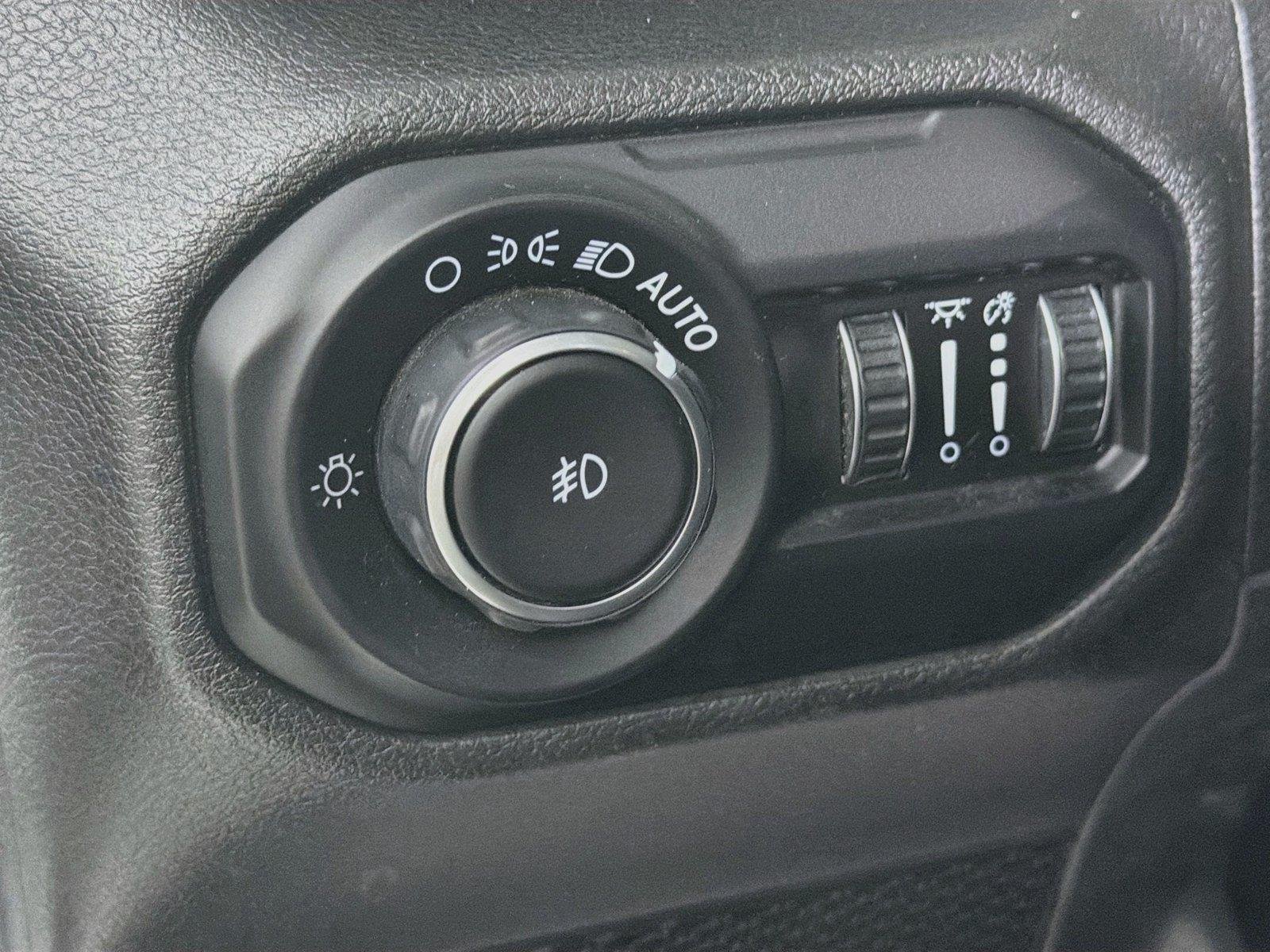 Used 2020 Black Jeep Sahara 4X4 image 10